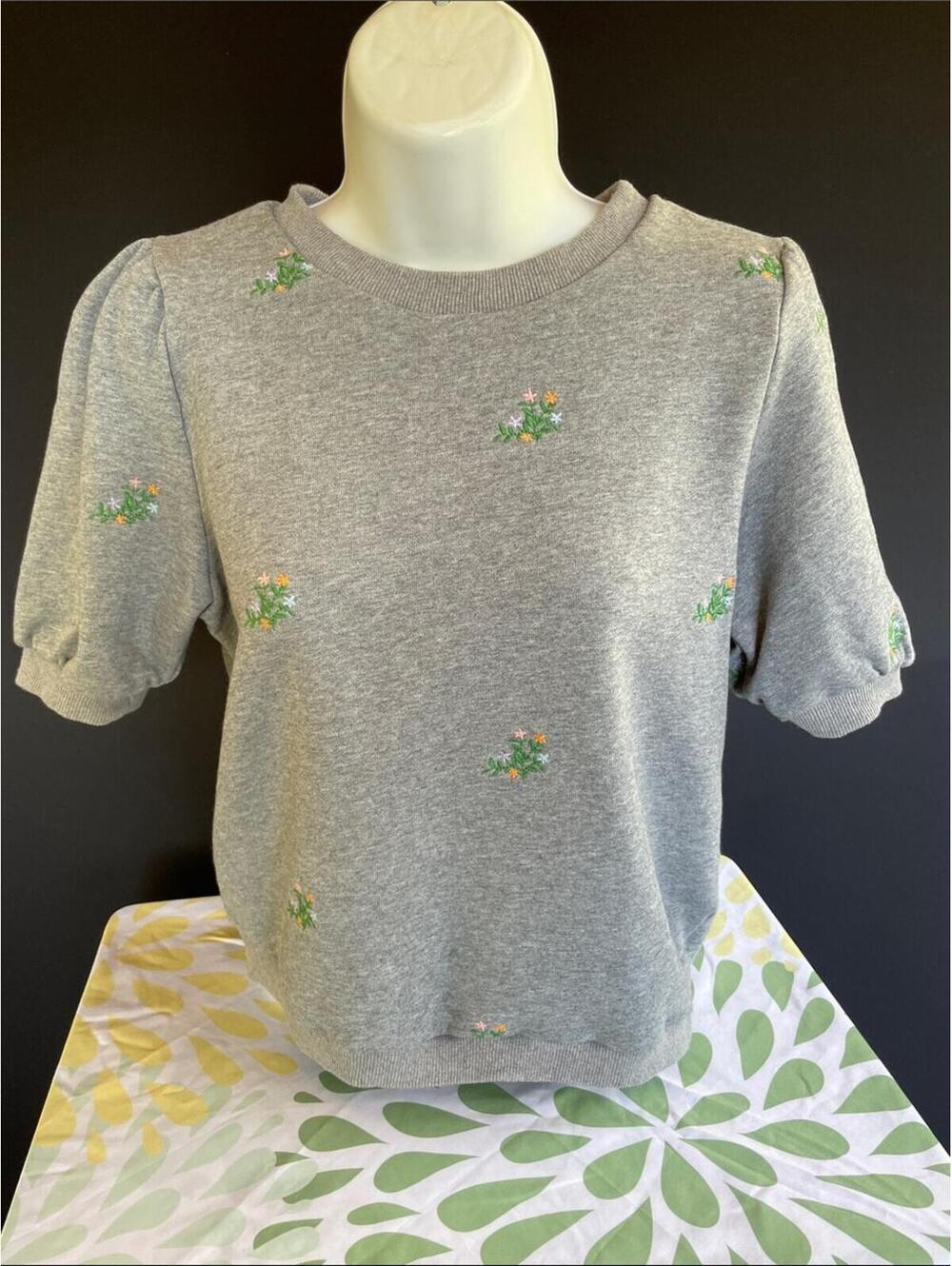 Hayes Gray Embroidered Floral Sweater Knit Top Puff Sleeve Small Petite